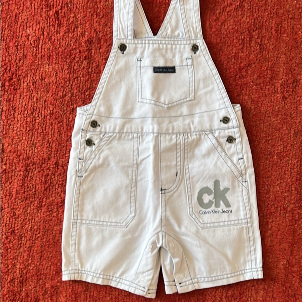 Calvin Klein Jeans White Overalls Fashion-Forward Design